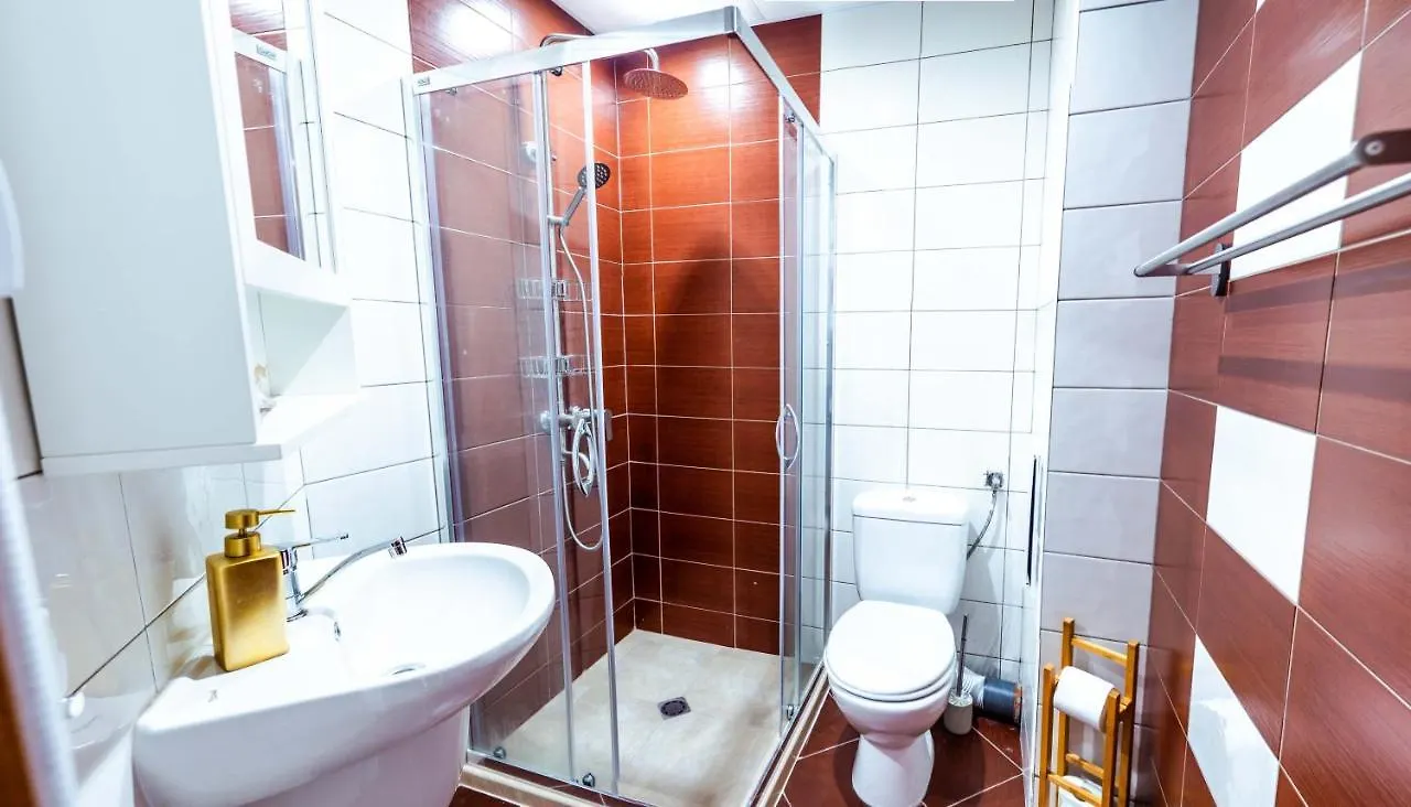 Apartment Large Stylish 2-Bedroom Apt, 2Min Walk To Ski Path, 7-8Min Walk To Gondola Bansko