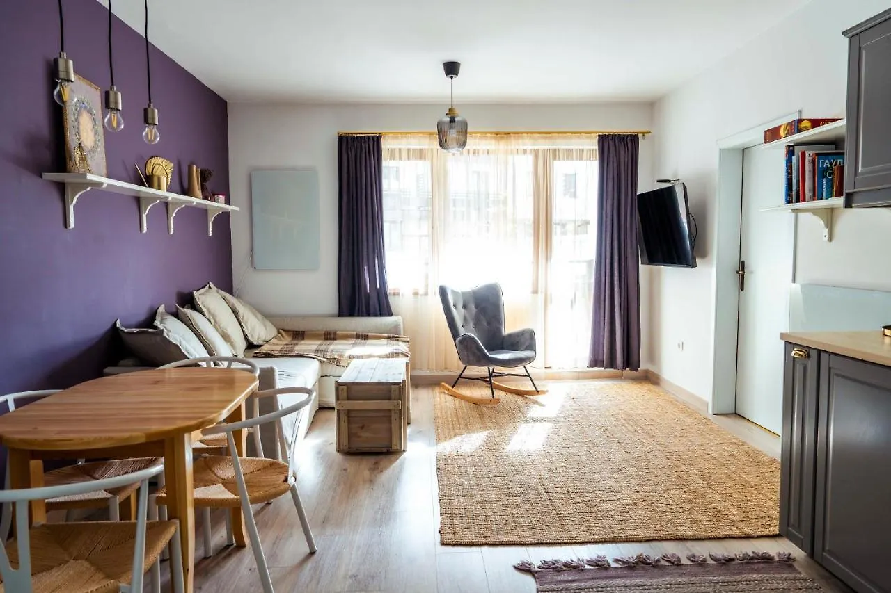 Large Stylish 2-Bedroom Apt, 2Min Walk To Ski Path, 7-8Min Walk To Gondola contacts