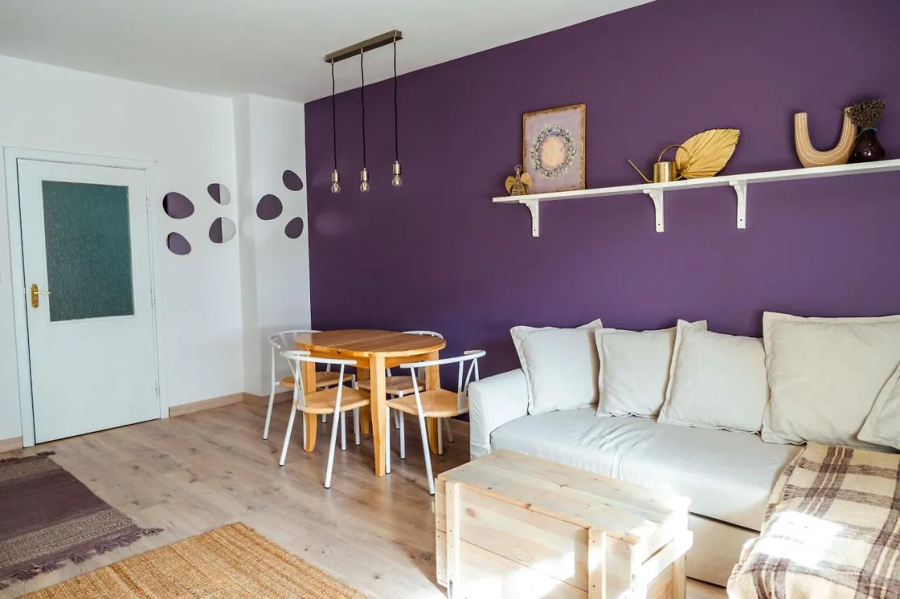 Large Stylish 2-Bedroom Apt, 2Min Walk To Ski Path, 7-8Min Walk To Gondola Bansko Bulgaria