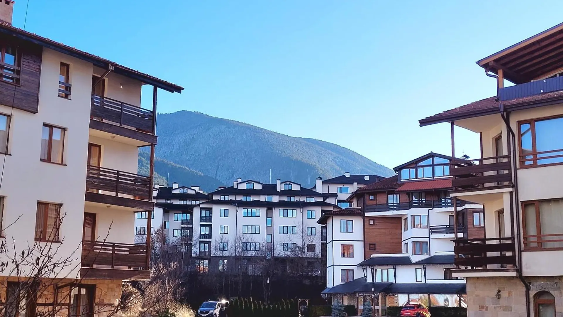 Apartment Large Stylish 2-Bedroom Apt, 2Min Walk To Ski Path, 7-8Min Walk To Gondola Bansko Bulgaria